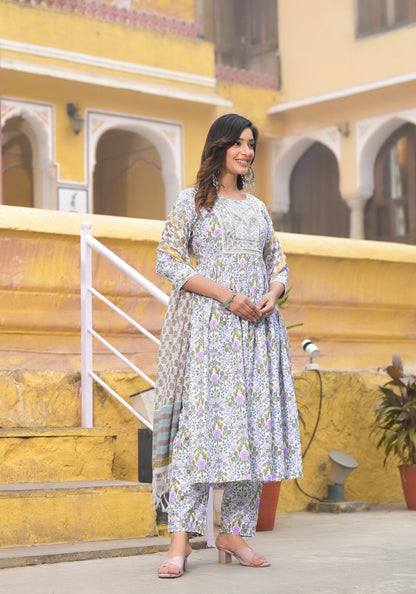Women White Printed Pure Cotton Kurta And Pant Set