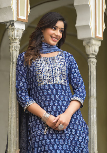 Women White Printed Viscose Rayon Kurta And Pant Set