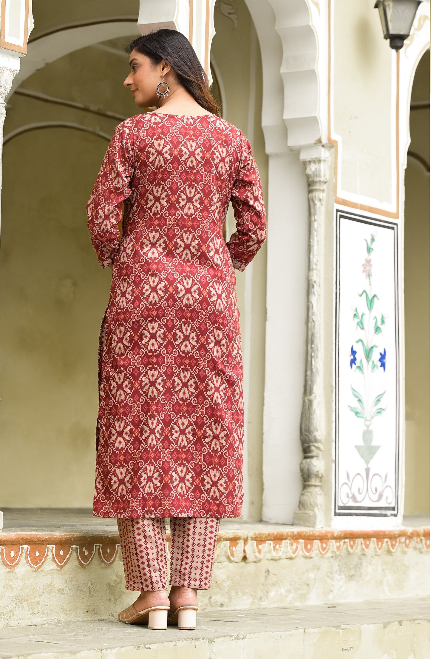 Women Red, Beige Checkered Viscose Rayon Kurta, Pant And Dupatta Set