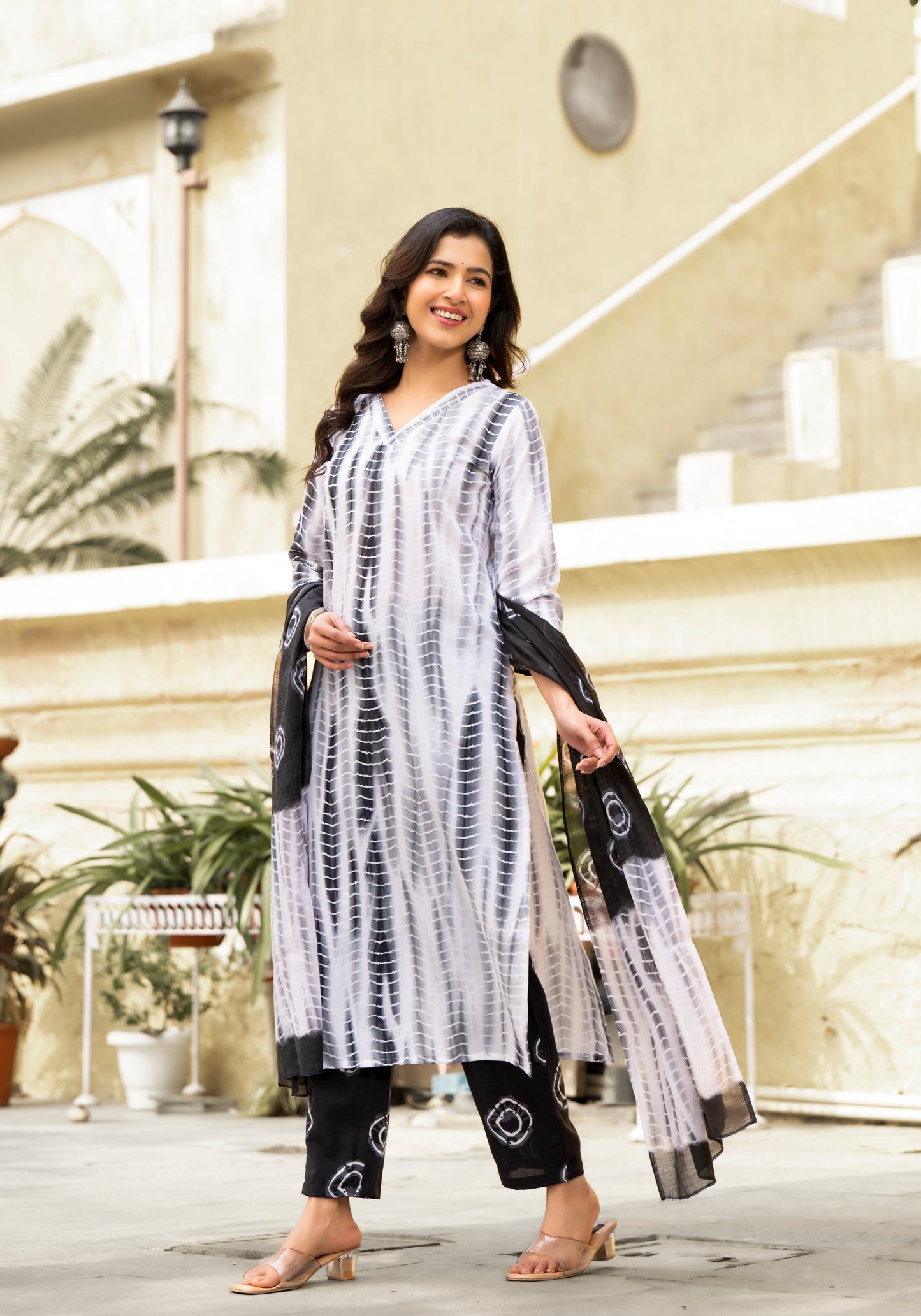 Women Black, White Printed Viscose Rayon Kurta, Pant And Dupatta Set