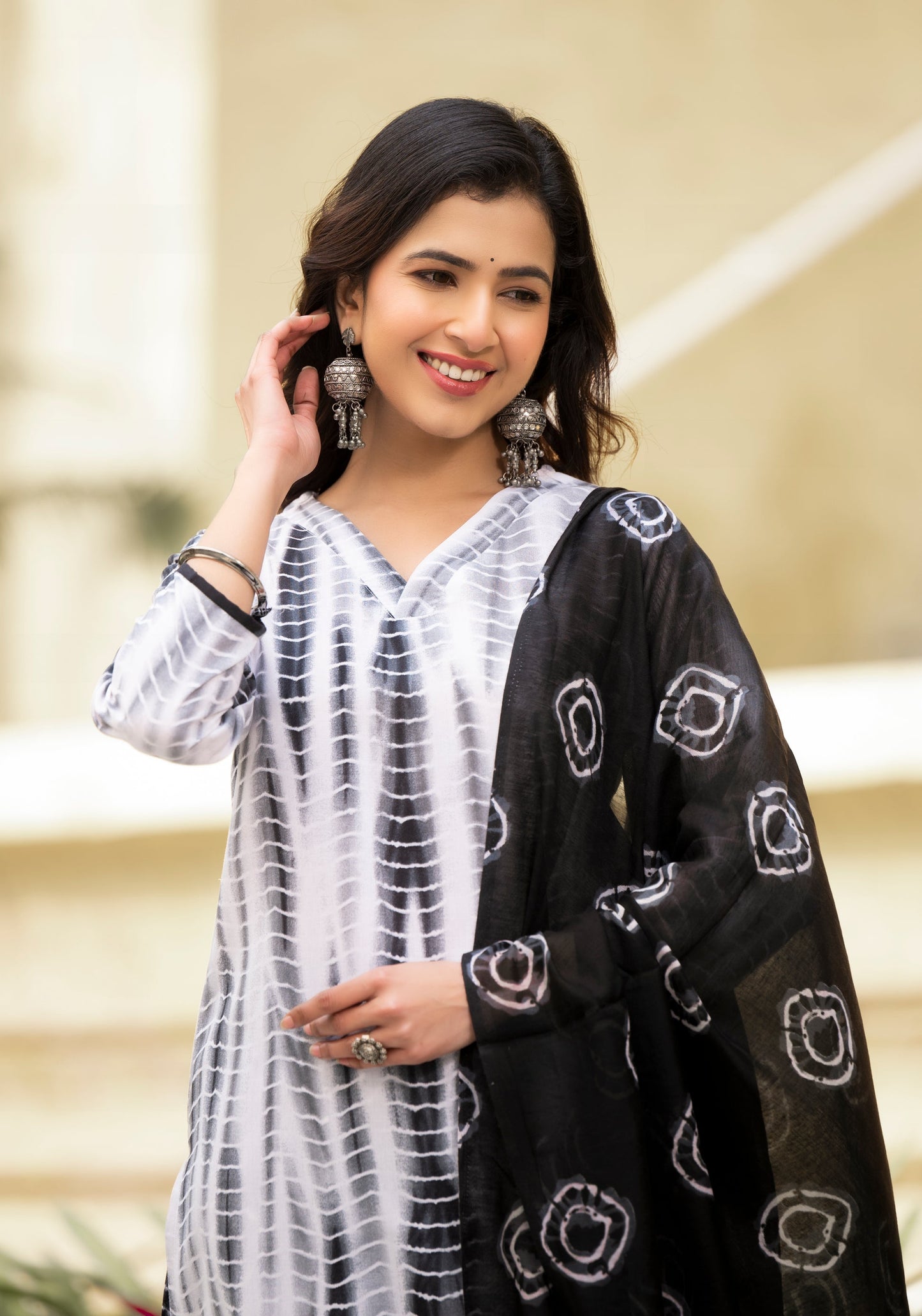 Women Black, White Printed Viscose Rayon Kurta, Pant And Dupatta Set