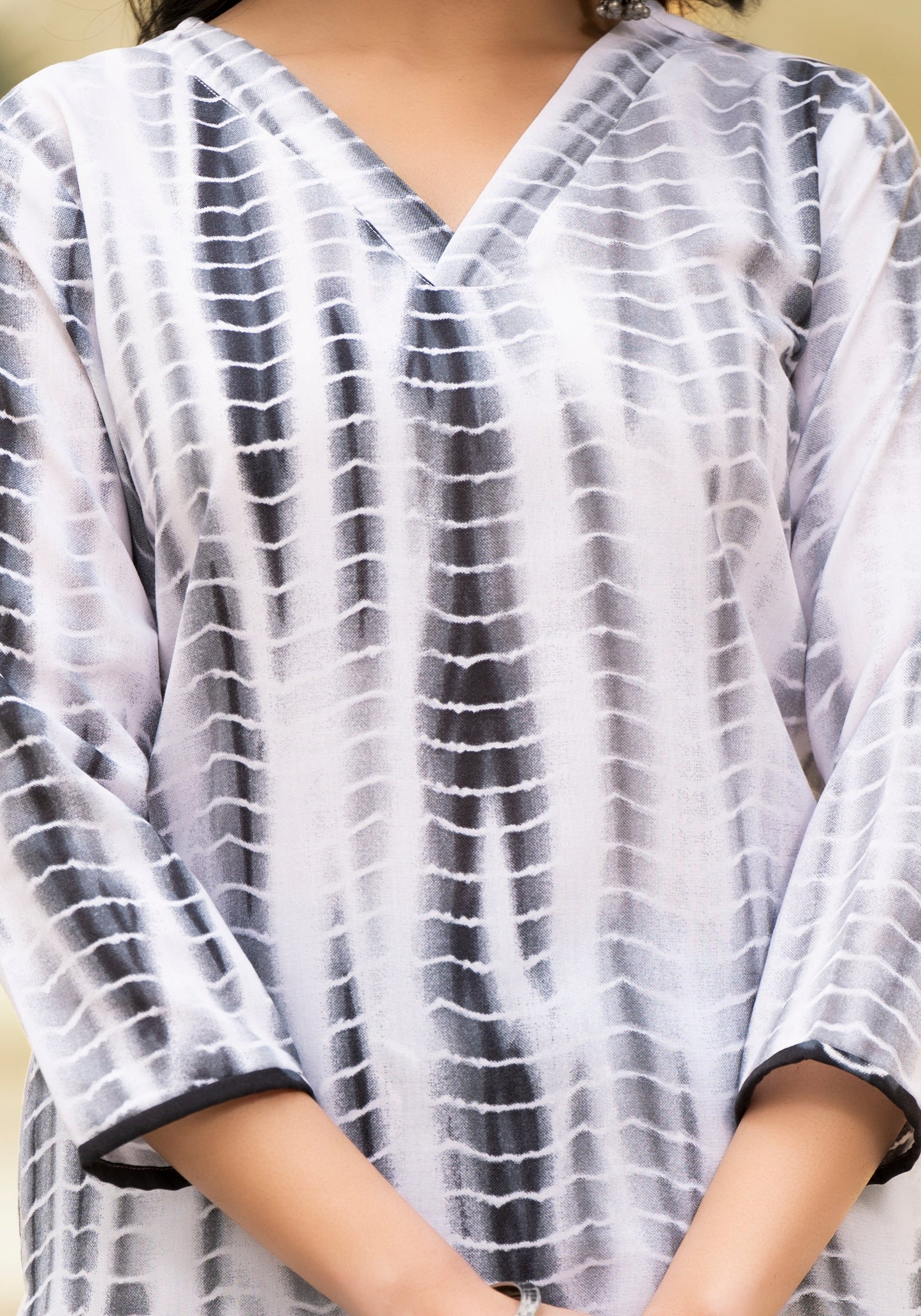 Women Black, White Printed Viscose Rayon Kurta, Pant And Dupatta Set