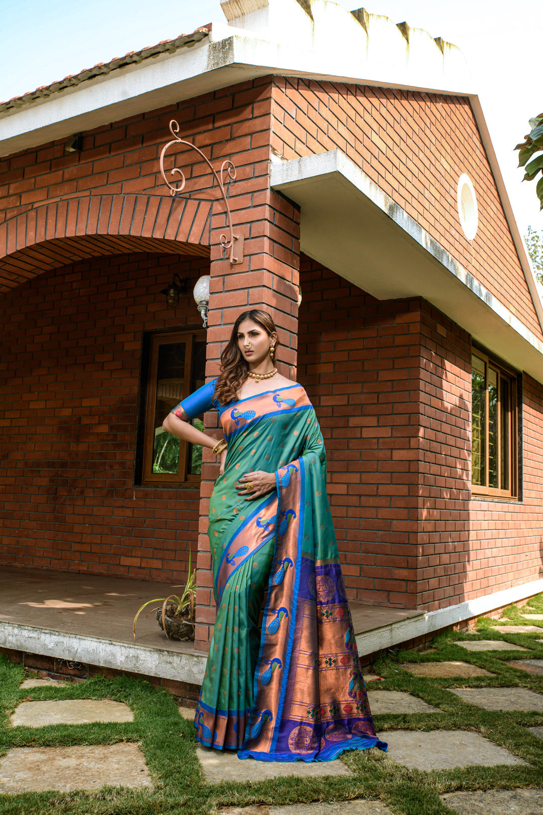 Dhiyona GR Women's Priyanka Green Zari Paithani Silk Saree