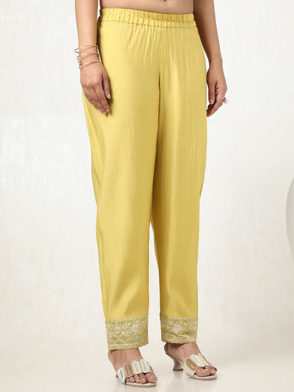Dhiyona SO Women's Women Floral Embroidered Regular Beads and Stones Chanderi Cotton Kurta with Trousers