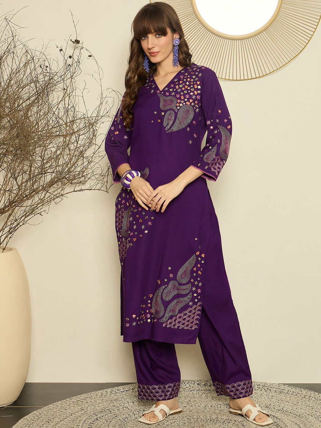 Dhiyona IE Women Embroidered V-Neck Top and Trousers Co-Ords