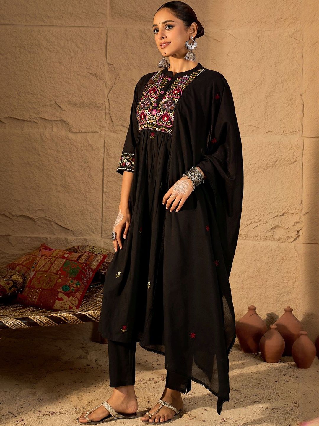 Women Ethnic Motifs Embroidered Thread Work Pure Cotton Kurta Set & Dupatta