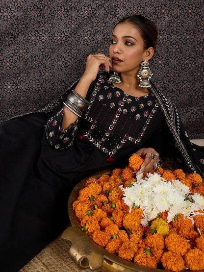 Floral Printed Thread Work Pure Cotton Kurta With Palazzos & Dupatta