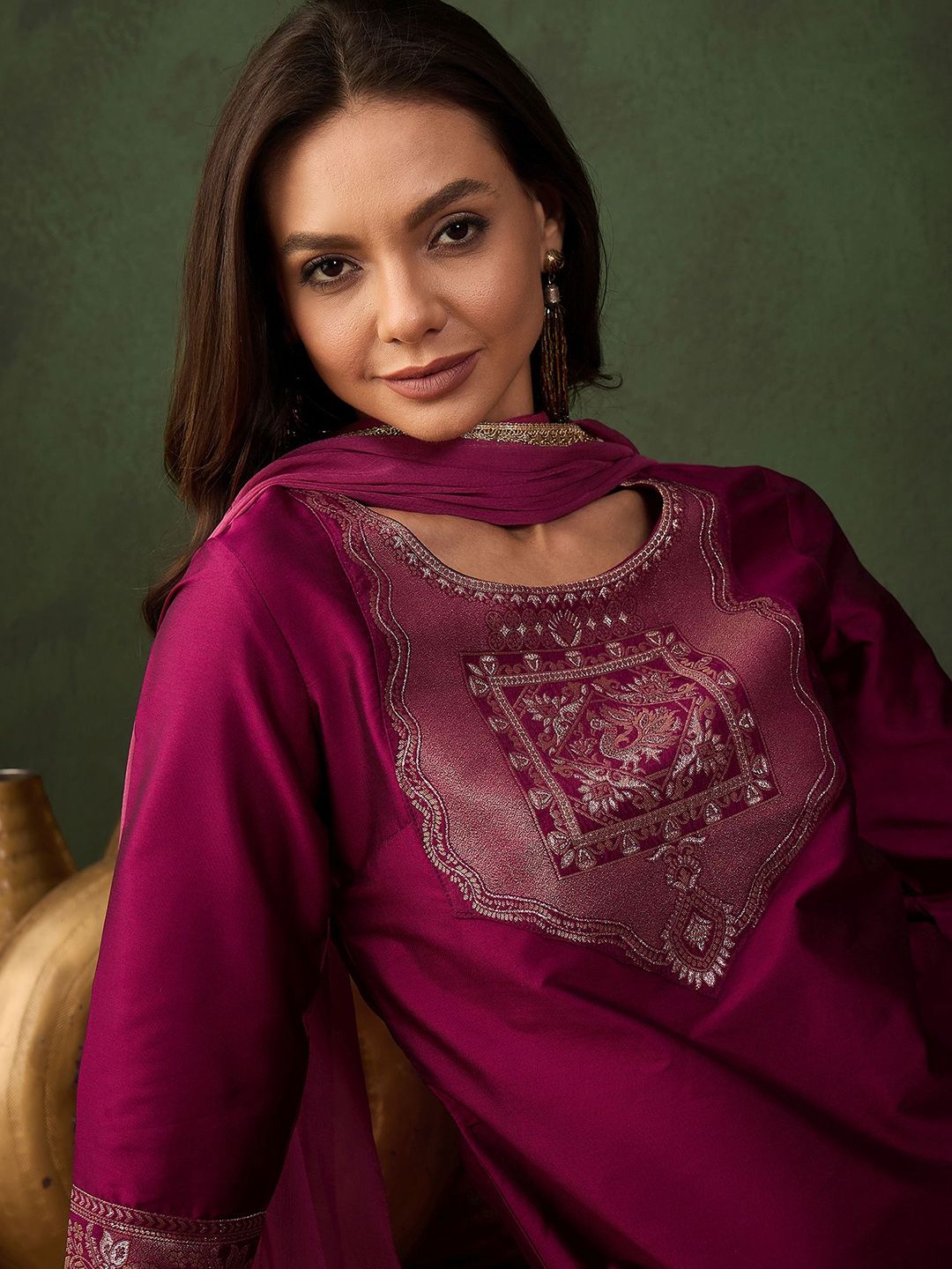 Dhiyona SN Women's Woven Design Kurta & Trouser With Dupatta