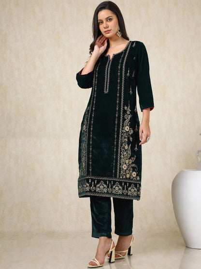 Dhiyona SO Women's Green Floral Embroidered Notch Neck Thread Work Velvet Kurta With Trousers