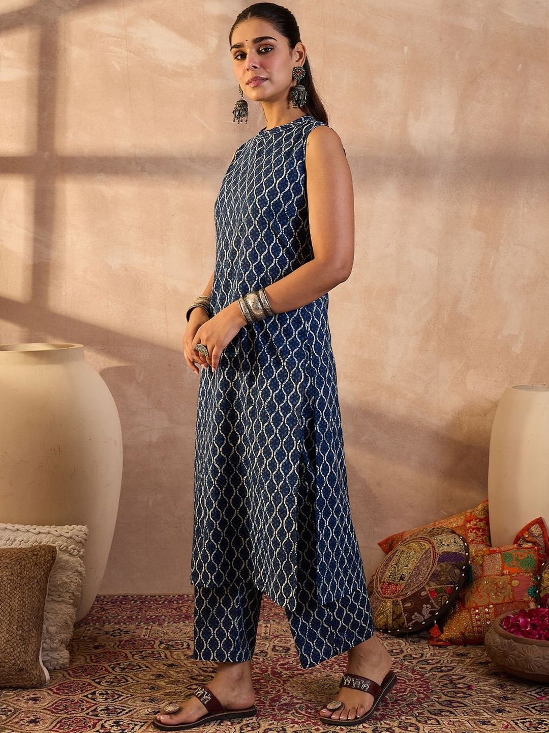 Women Geometric Printed Regular Pure Cotton Kurta with Trousers