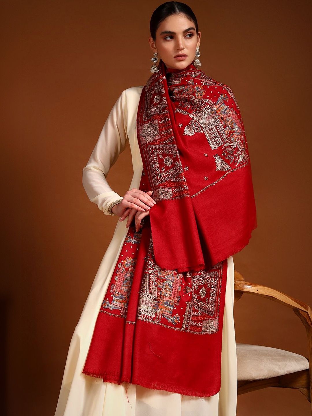 Dhiyona PA Women Paisley Embroidered Shawl