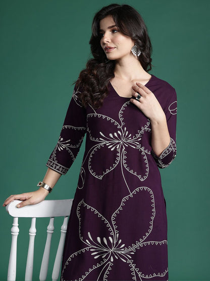 Dhiyona IE Embroidered Three-Quarter Sleeves Tunic With Palazzo