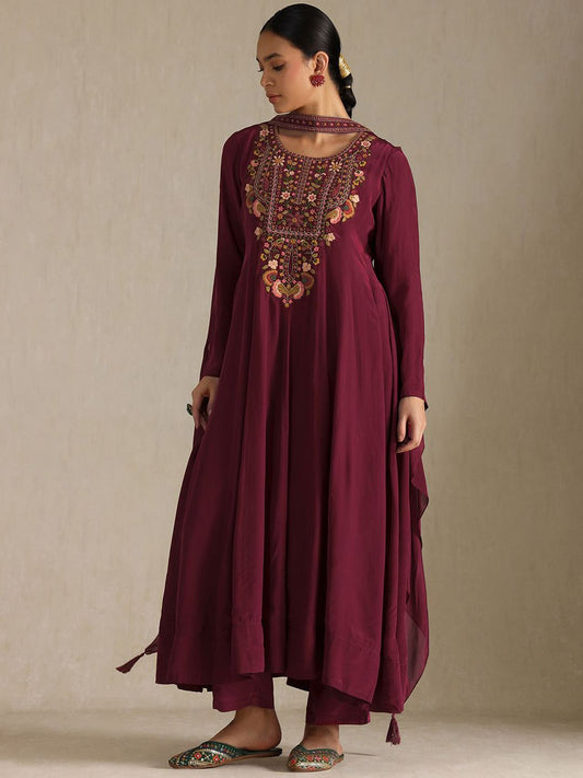 Dhiyona SO Women's Women Floral Printed Empire Thread Work Kurta with Trousers & With Dupatta