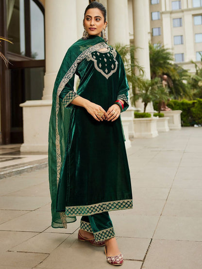 Women Ethnic Motifs Embroidered Regular Velvet Kurta with Trousers & Dupatta