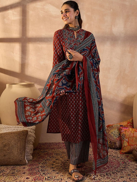 Women Floral Printed Cotton Kurta with Trousers & Dupatta