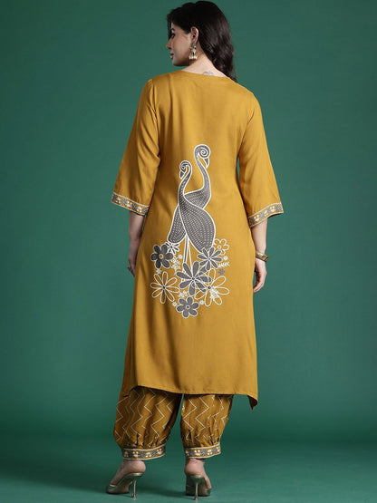 Dhiyona IE Printed Three-Quarter Sleeves Tunic With Trouser