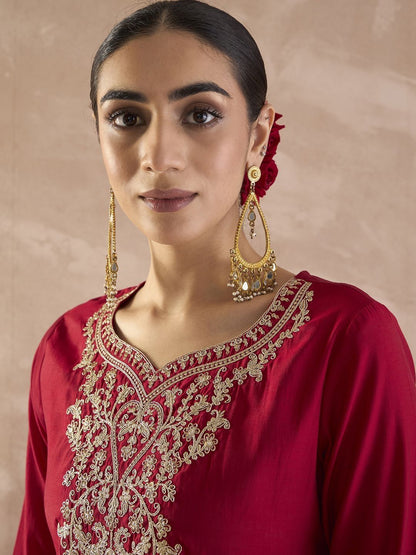 Dhiyona IE Embroidered Round Neck Tunic With Trousers