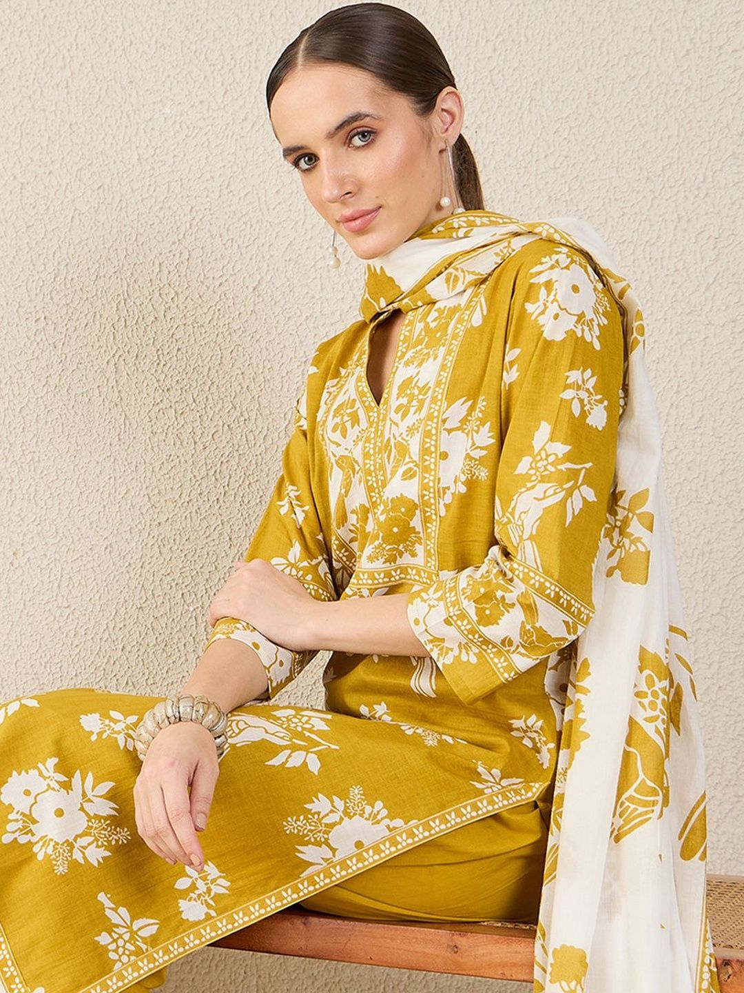 Women Floral Printed Pure Cotton Kurta with Trousers & Dupatta