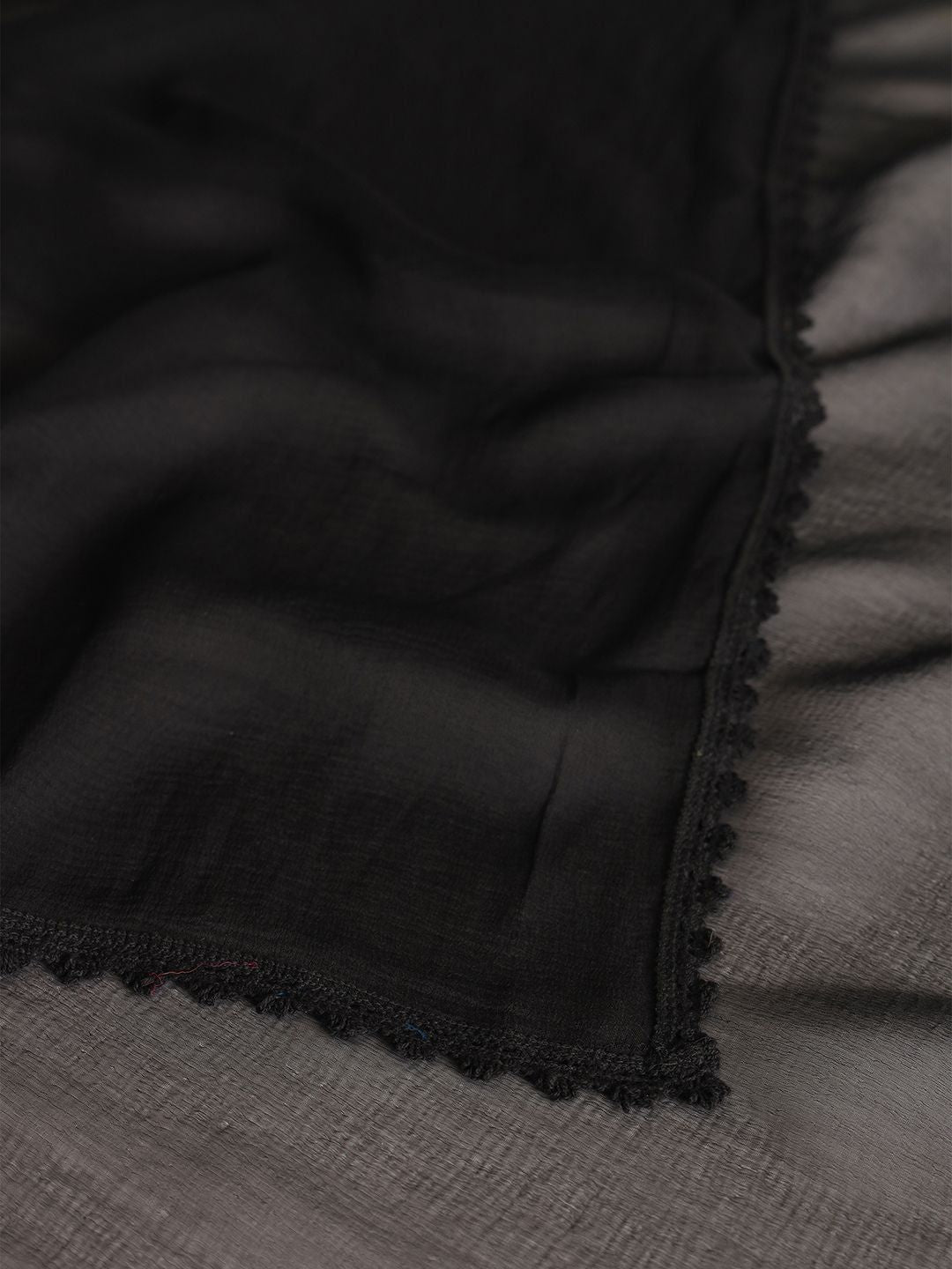 Dhiyona SO Women's Geometric Embroidered Sequinned Straight Kurta With Trousers & Dupatta