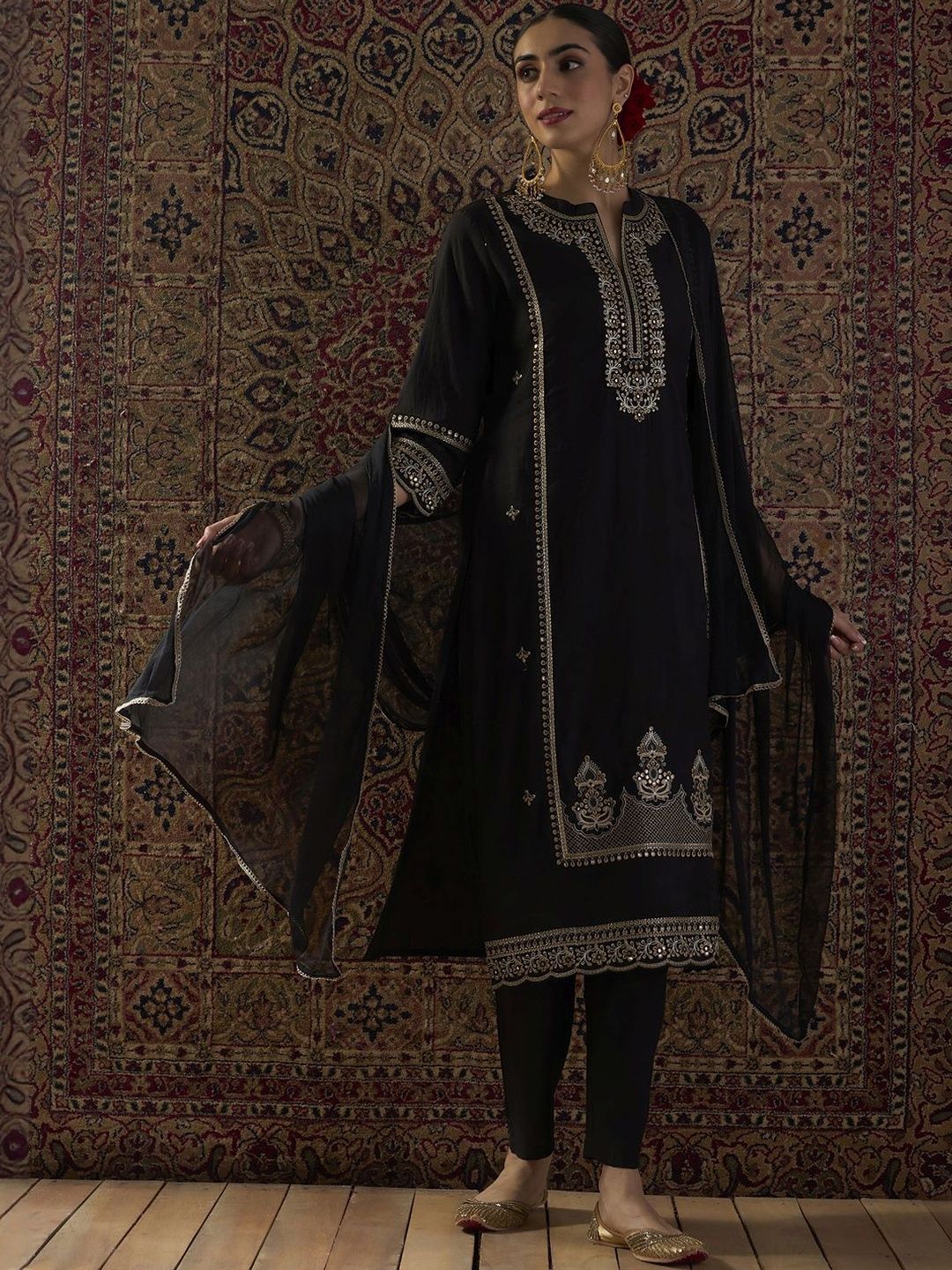 Embroidered Notch Neck Sequinned Straight Kurta With Trousers & Dupatta