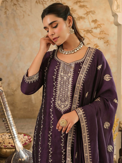 Women Embroidered Straight Kurta Trousers With Dupatta Set