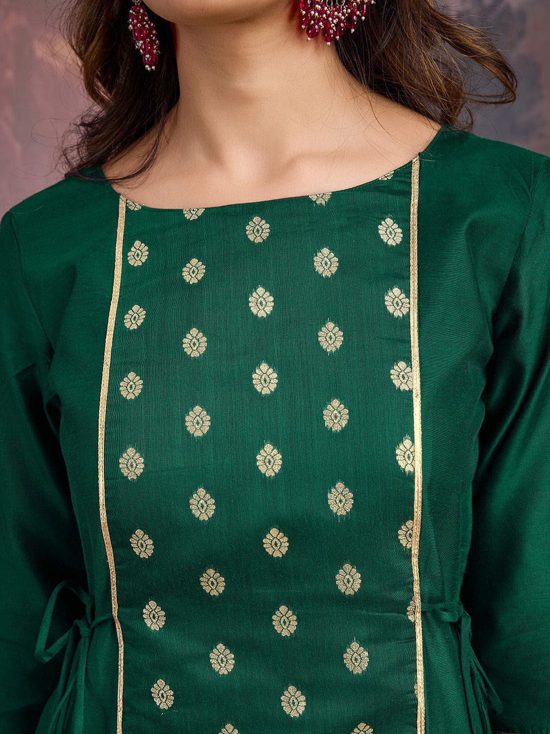 Dhiyona PD Women Ethnic Motifs Woven Design Straight Kurta With Trouser