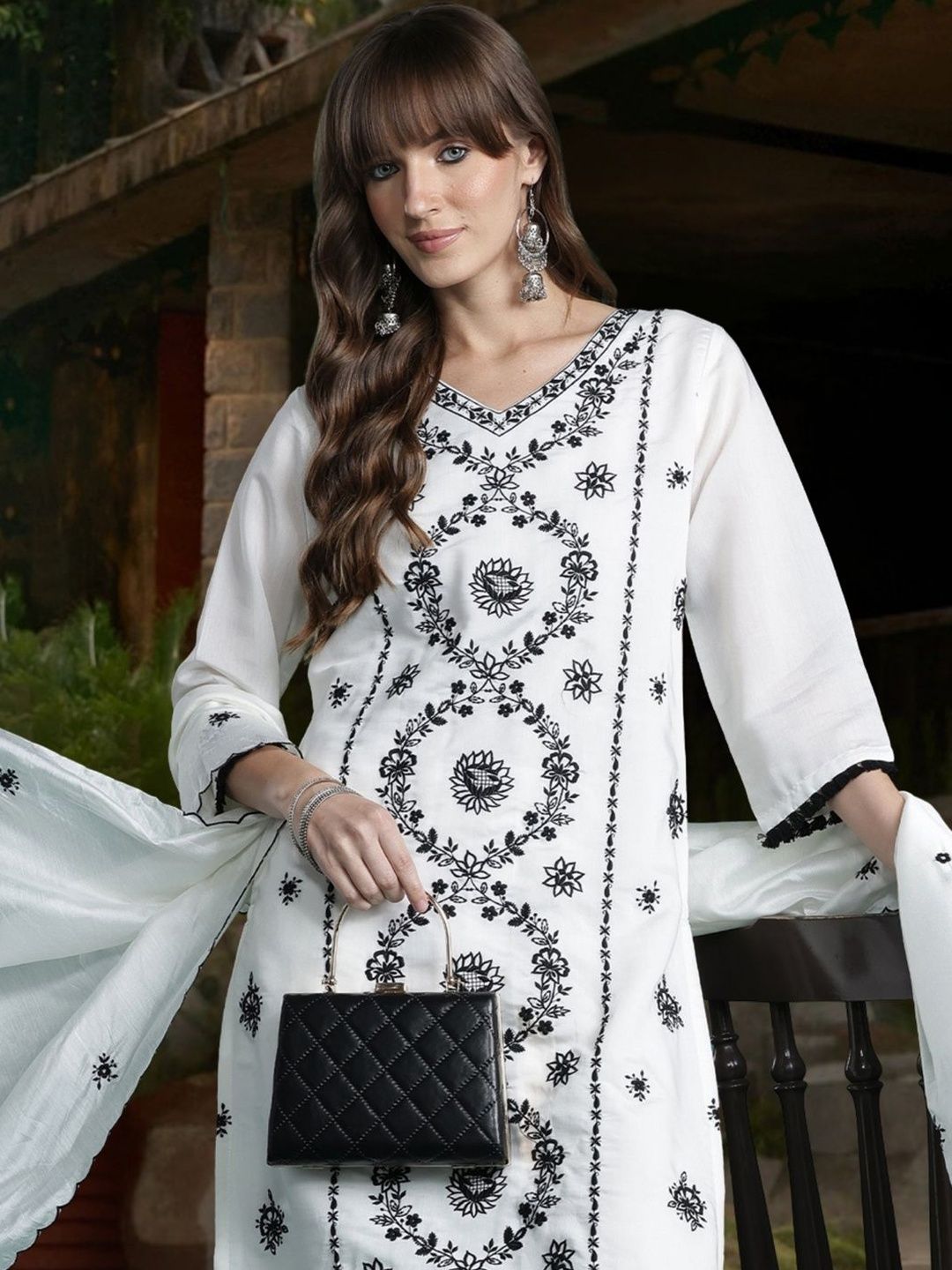 Women Ethnic Motifs Embroidered Regular Thread Work Kurta with Trousers & With Dupatta