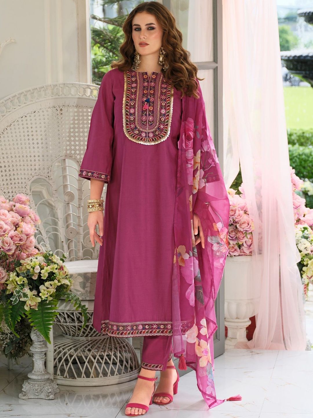 Women Floral Embroidered Kurta with Trousers & Dupatta