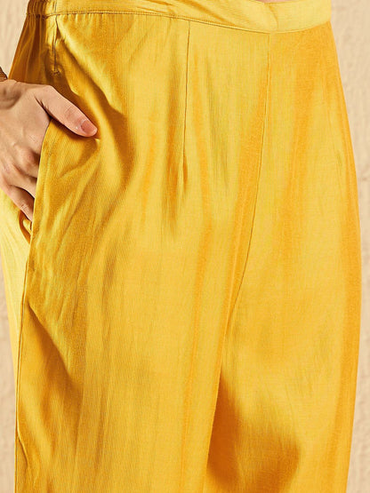 Women Floral Embroidered Regular Thread Work Liva Kurta with Trousers & With Dupatta