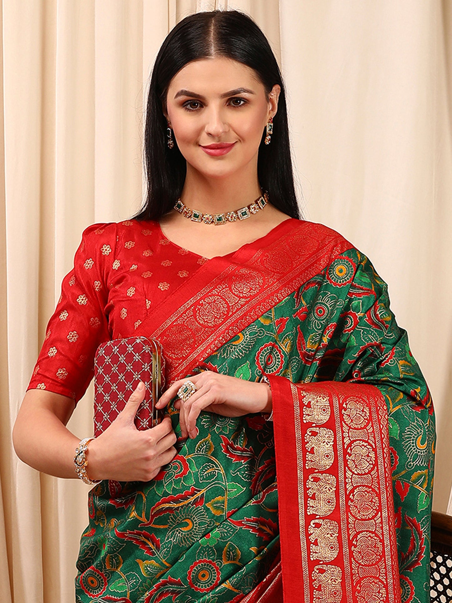 Women's Cotton Blend Green Printed Designer Saree With Blouse Piece