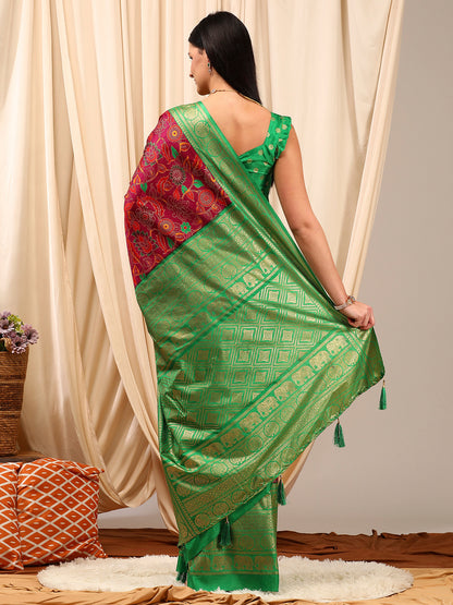Women's Cotton Blend Magenta Printed Designer Saree With Blouse Piece