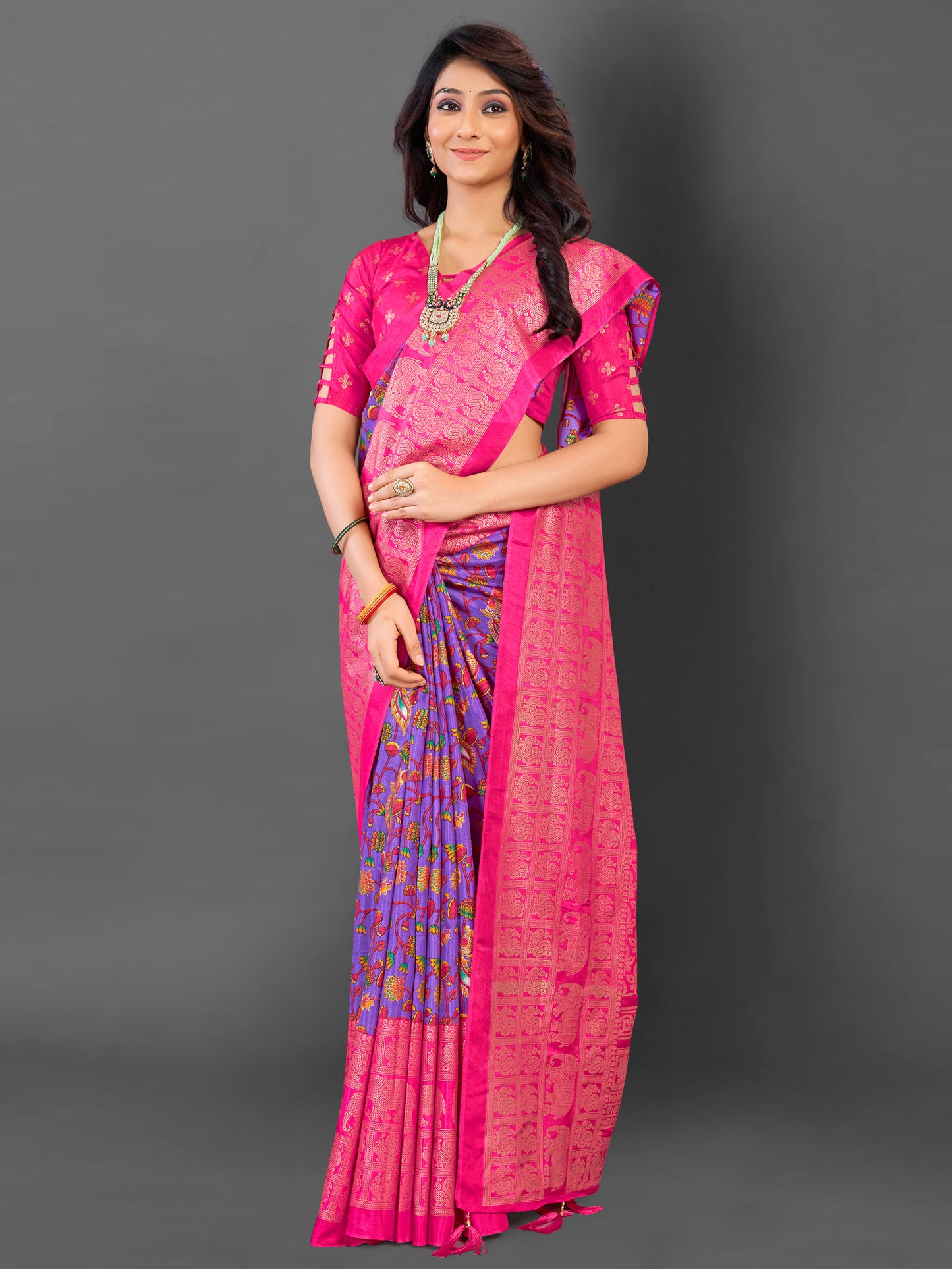 Women's Cotton Blend Lavendar Printed Designer Saree With Blouse Piece