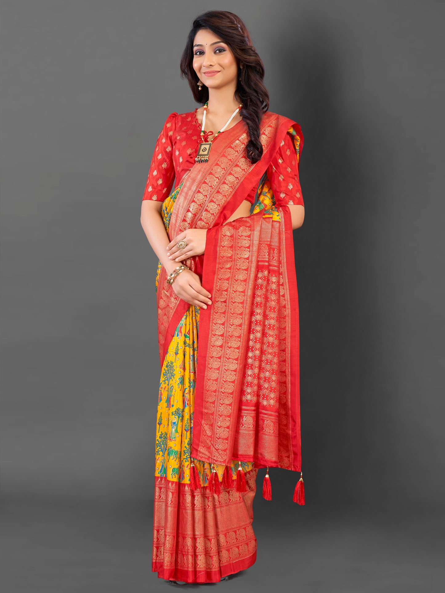 Women's Cotton Blend Yellow Printed Designer Saree With Blouse Piece