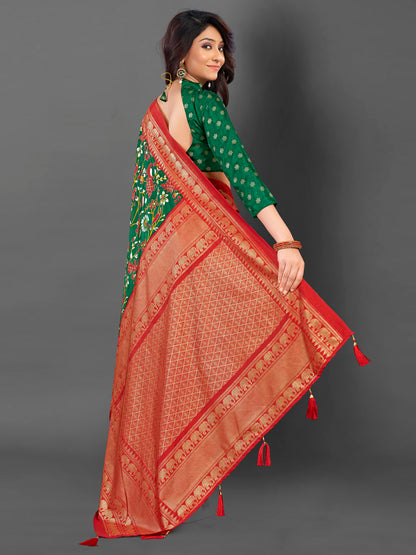 Women's Cotton Blend Green Printed Designer Saree With Blouse Piece