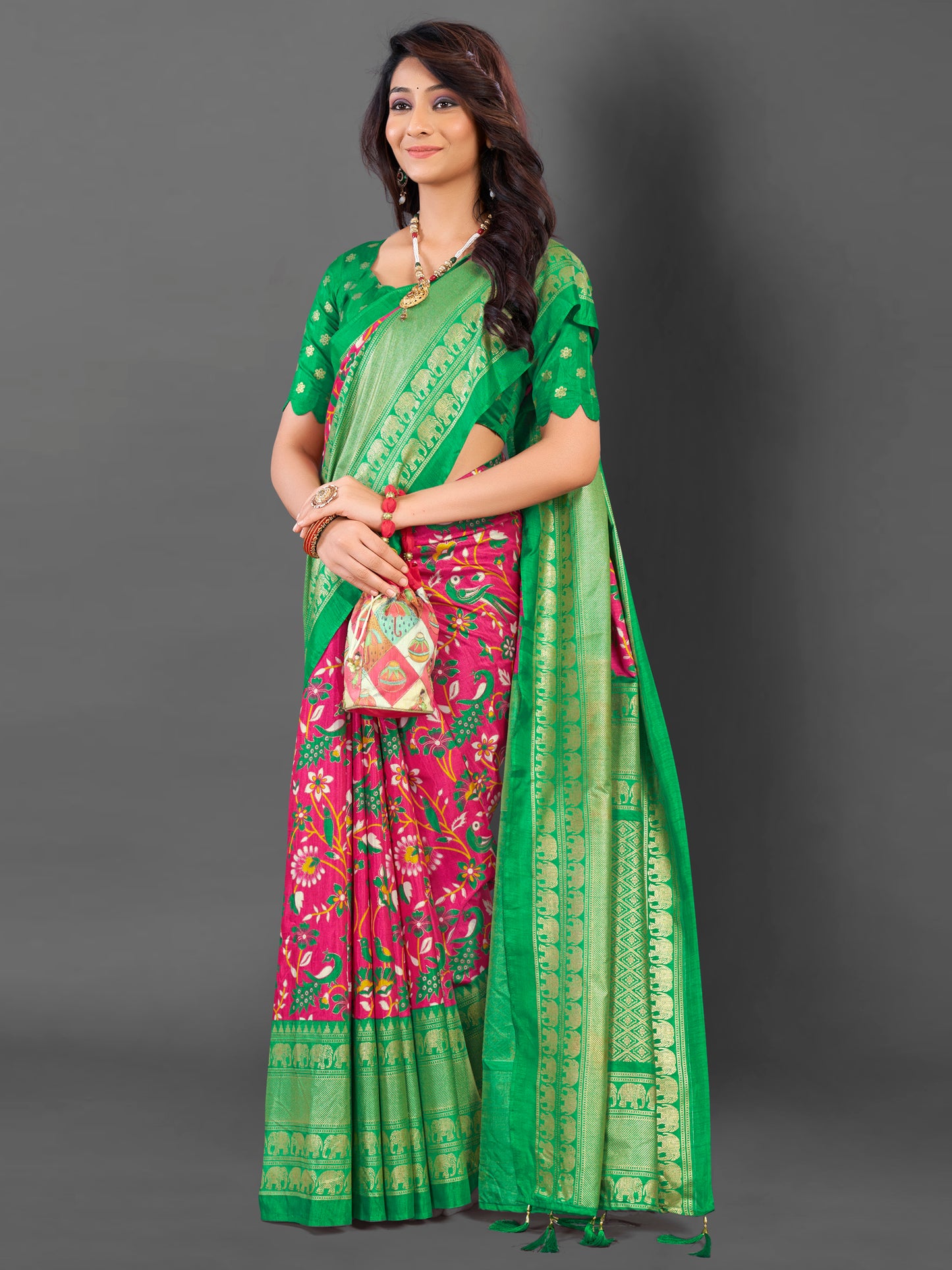 Women's Cotton Blend Pink Printed Designer Saree With Blouse Piece