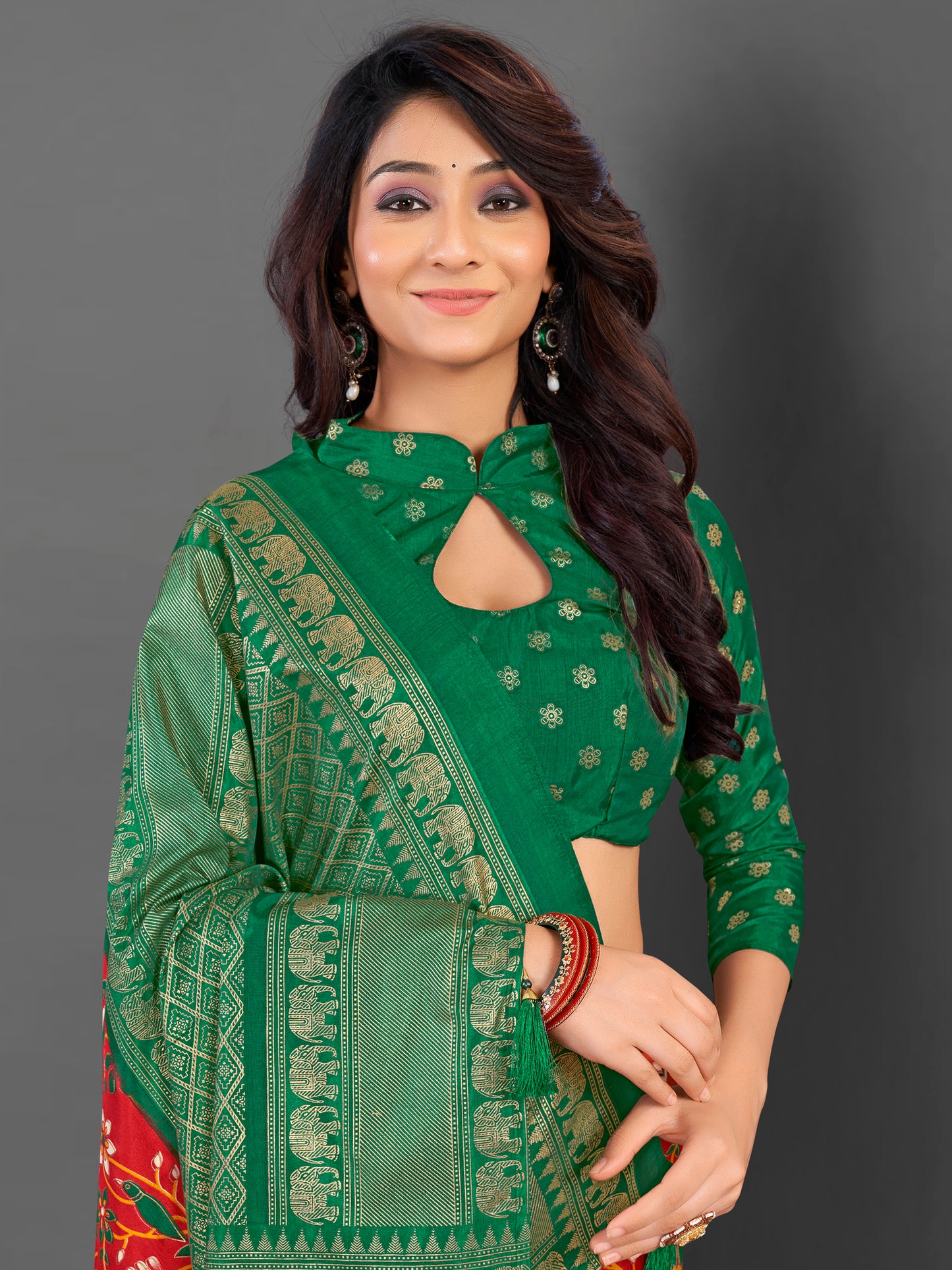 Women's Cotton Blend Red Printed Designer Saree With Blouse Piece