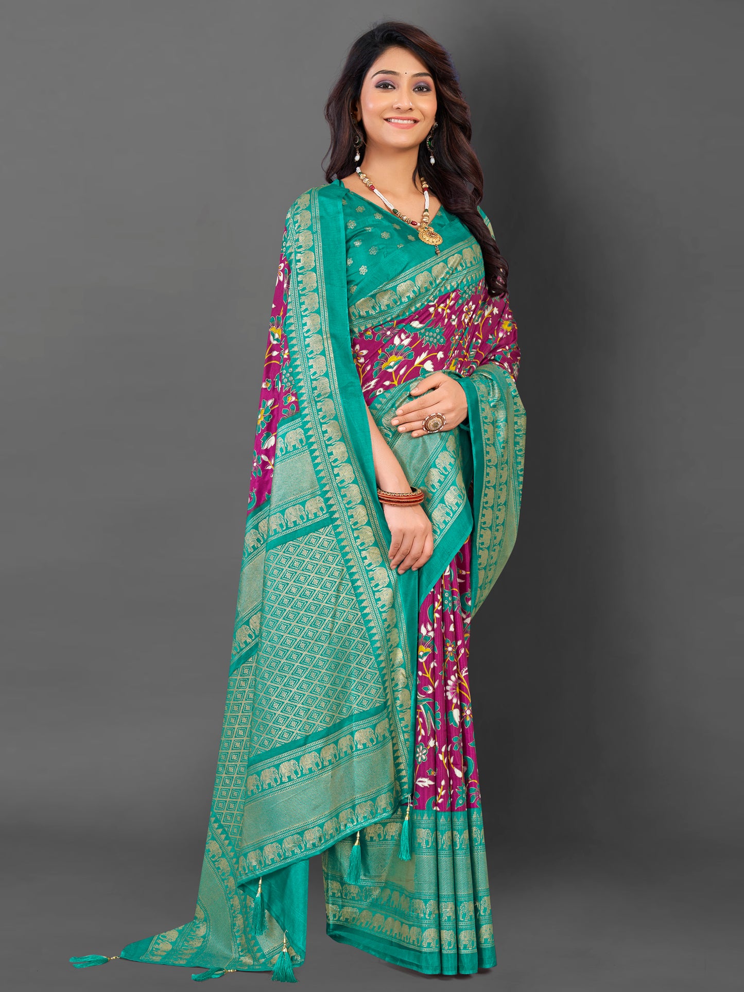 Women's Cotton Blend Magenta Printed Designer Saree With Blouse Piece