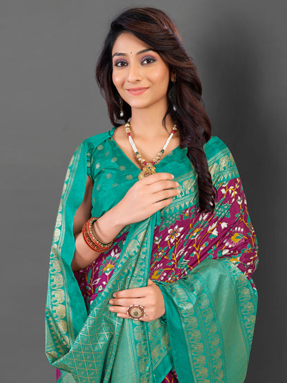Women's Cotton Blend Magenta Printed Designer Saree With Blouse Piece