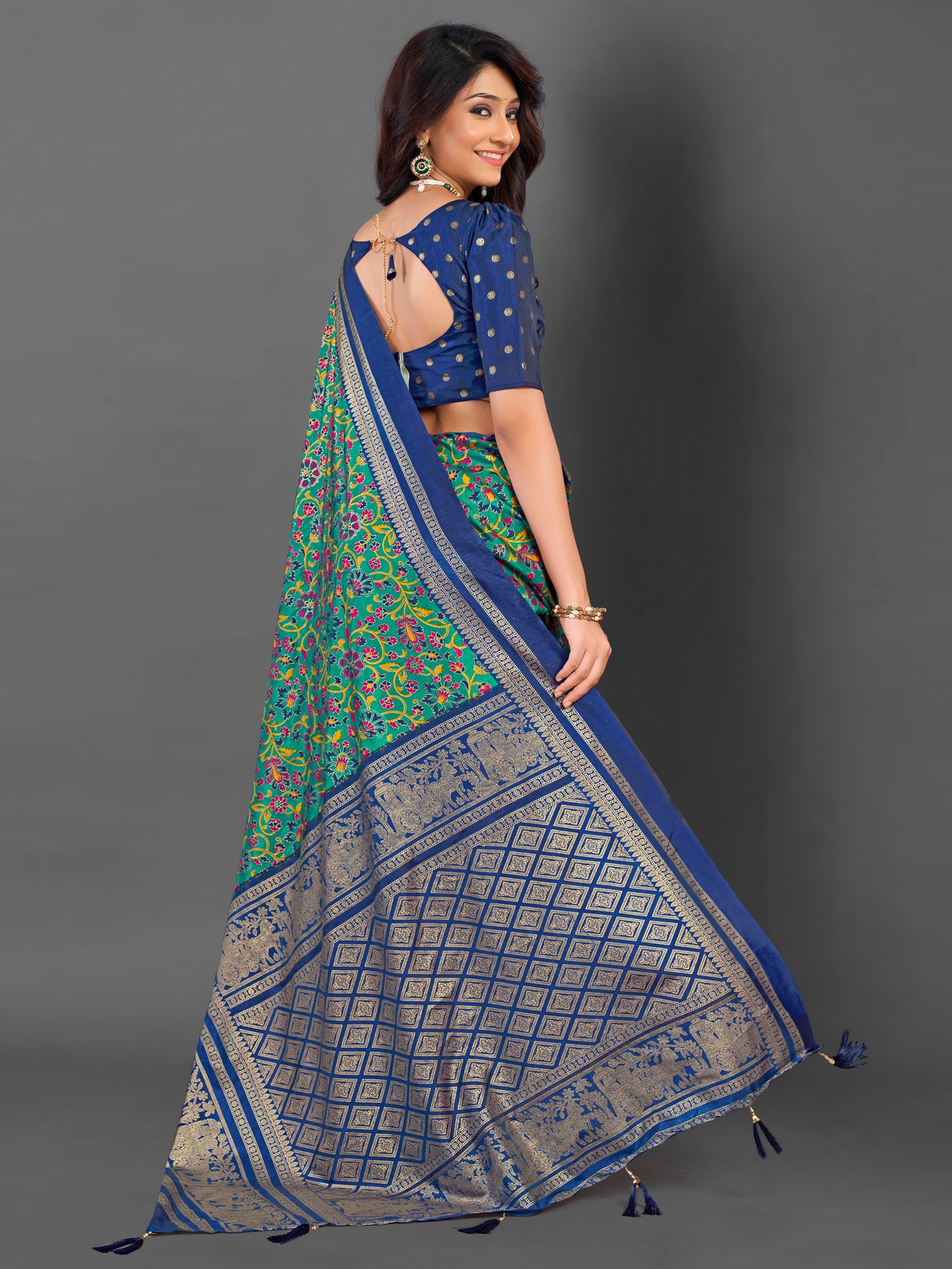 Women's Cotton Blend Teal blue Printed Designer Saree With Blouse Piece