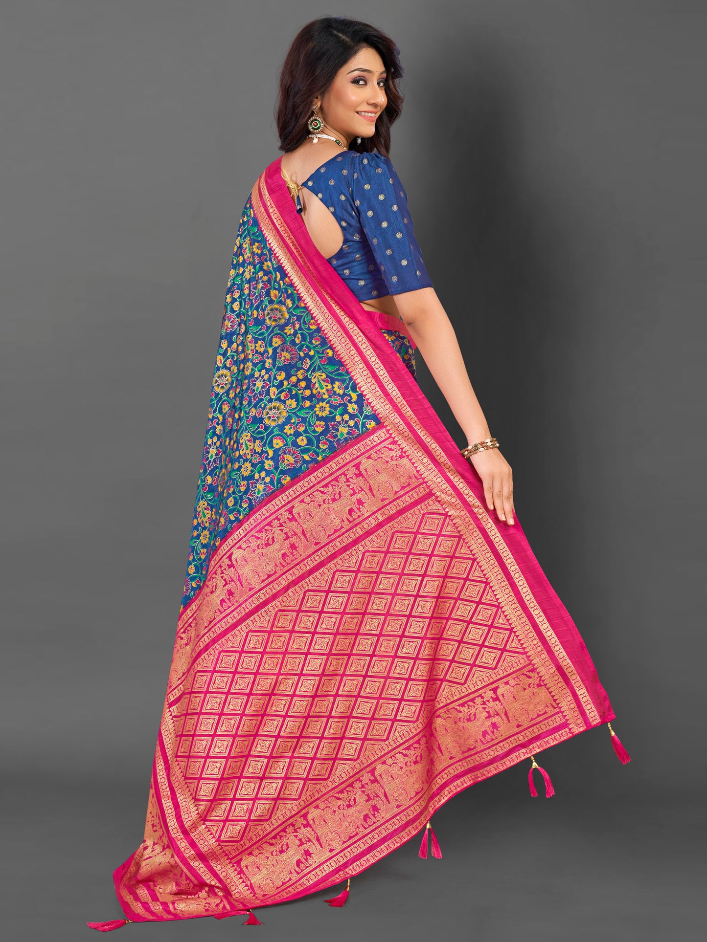 Women's Cotton Blend Navy Blue Printed Designer Saree With Blouse Piece