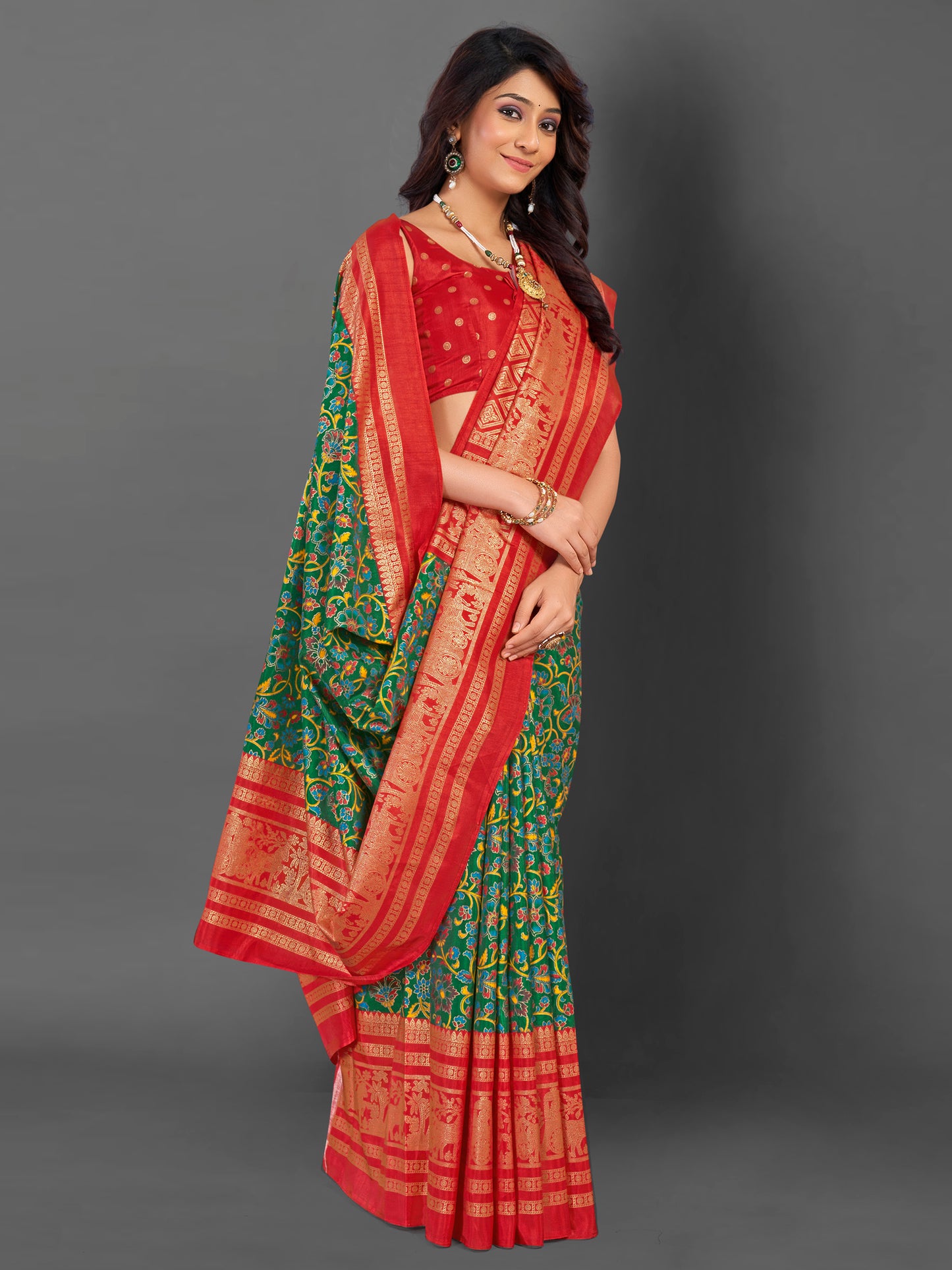 Women's Cotton Blend Green Printed Designer Saree With Blouse Piece