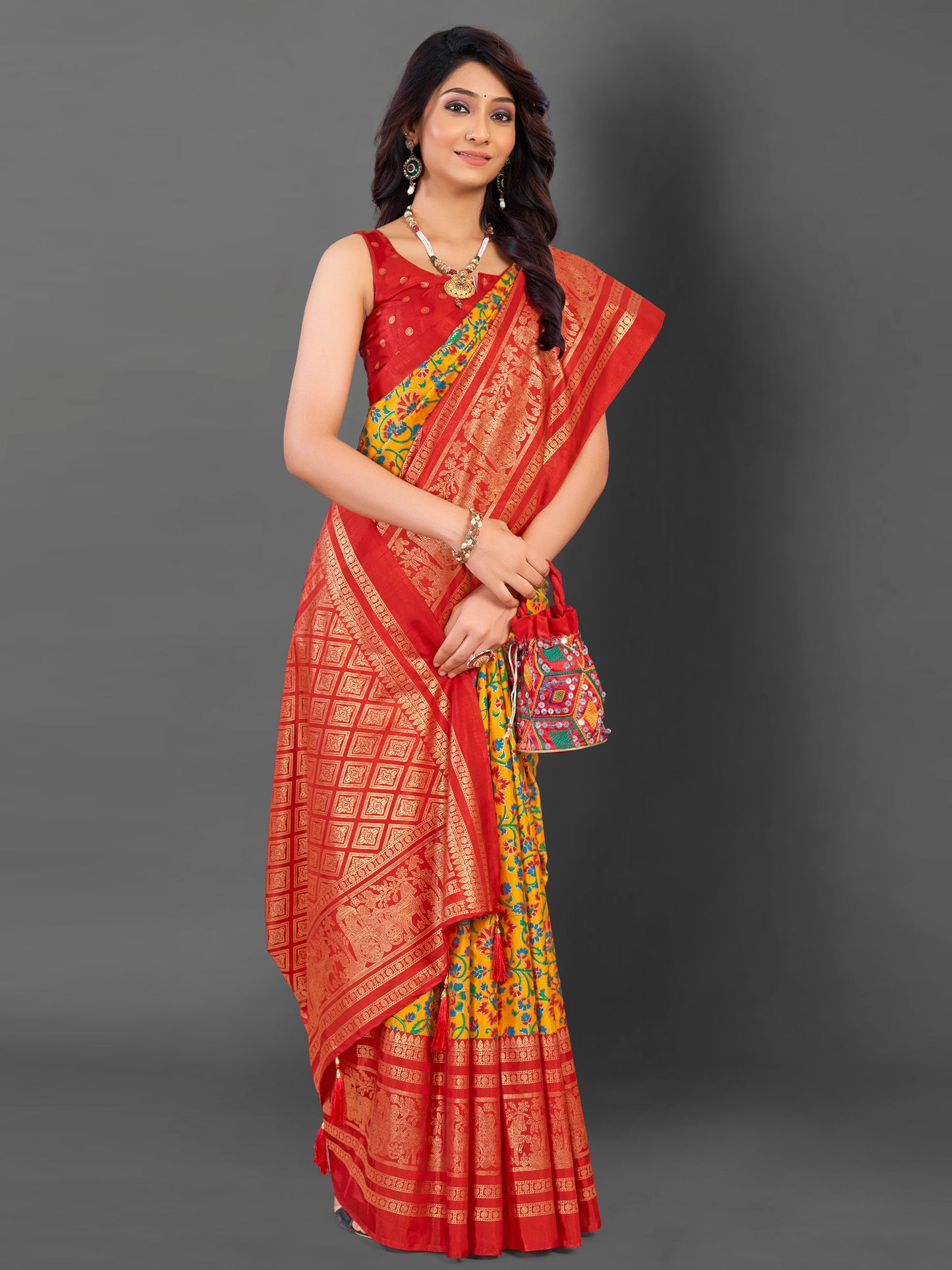 Women's Cotton Blend Yellow Printed Designer Saree With Blouse Piece