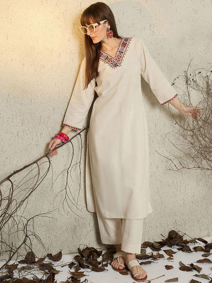 Ethnic Motifs Embroidered V-Neck Straight Thread Work Kurta With Trouser