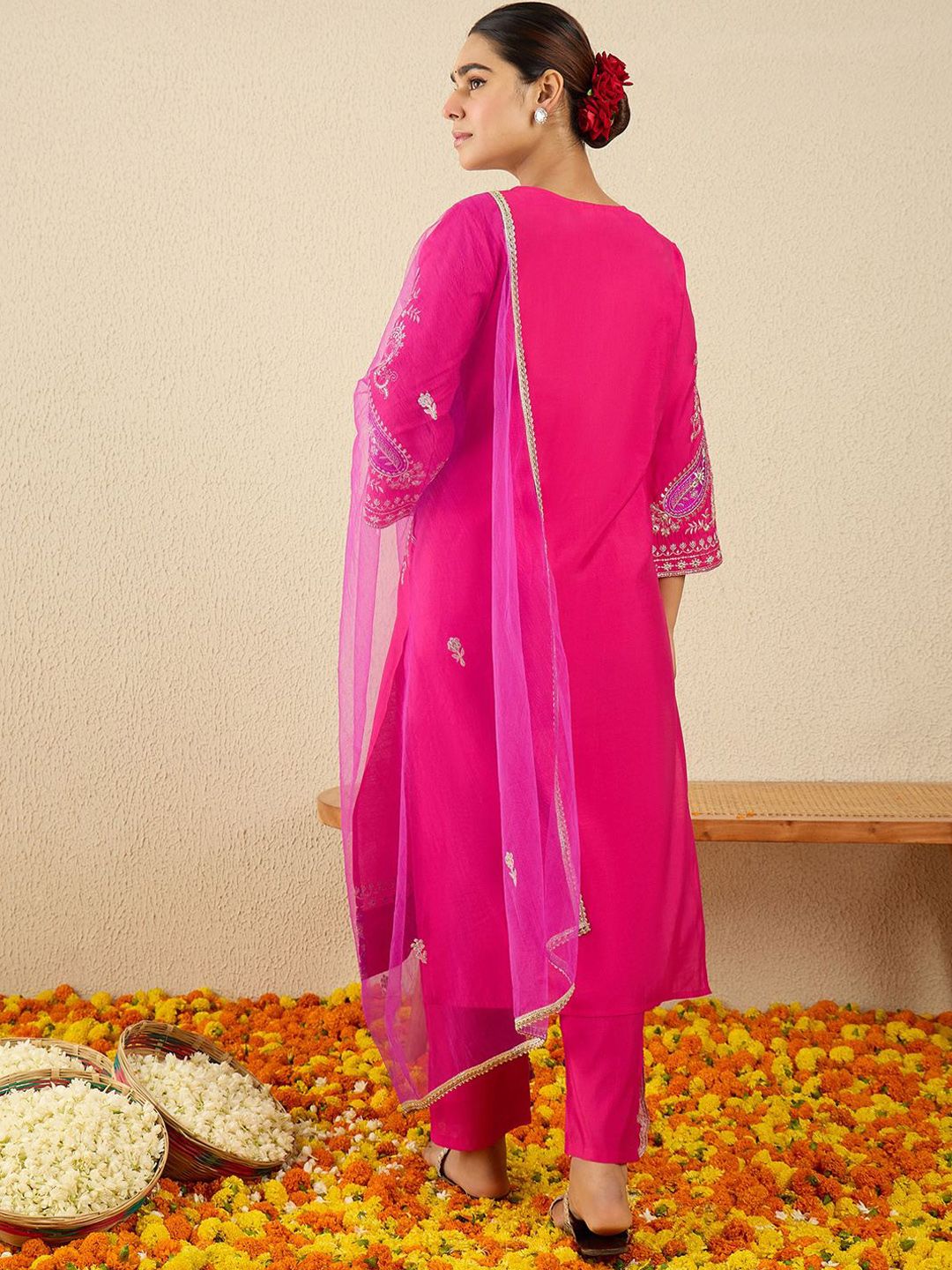 Women Ethnic Motifs Embroidered Regular Kurta Set With Dupatta