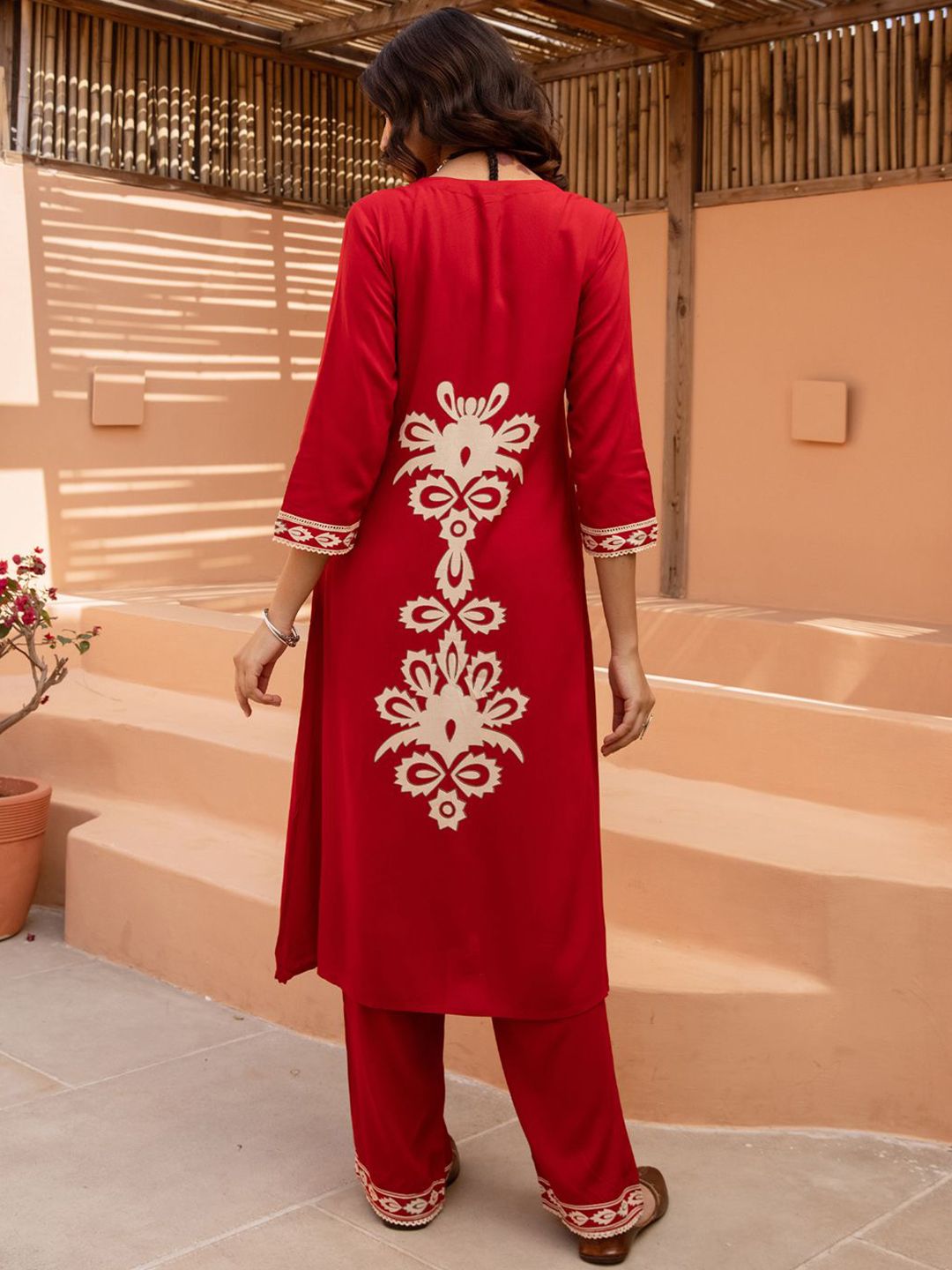 Dhiyona IE Floral Printed V-Neck A-Line Tunic & Trousers