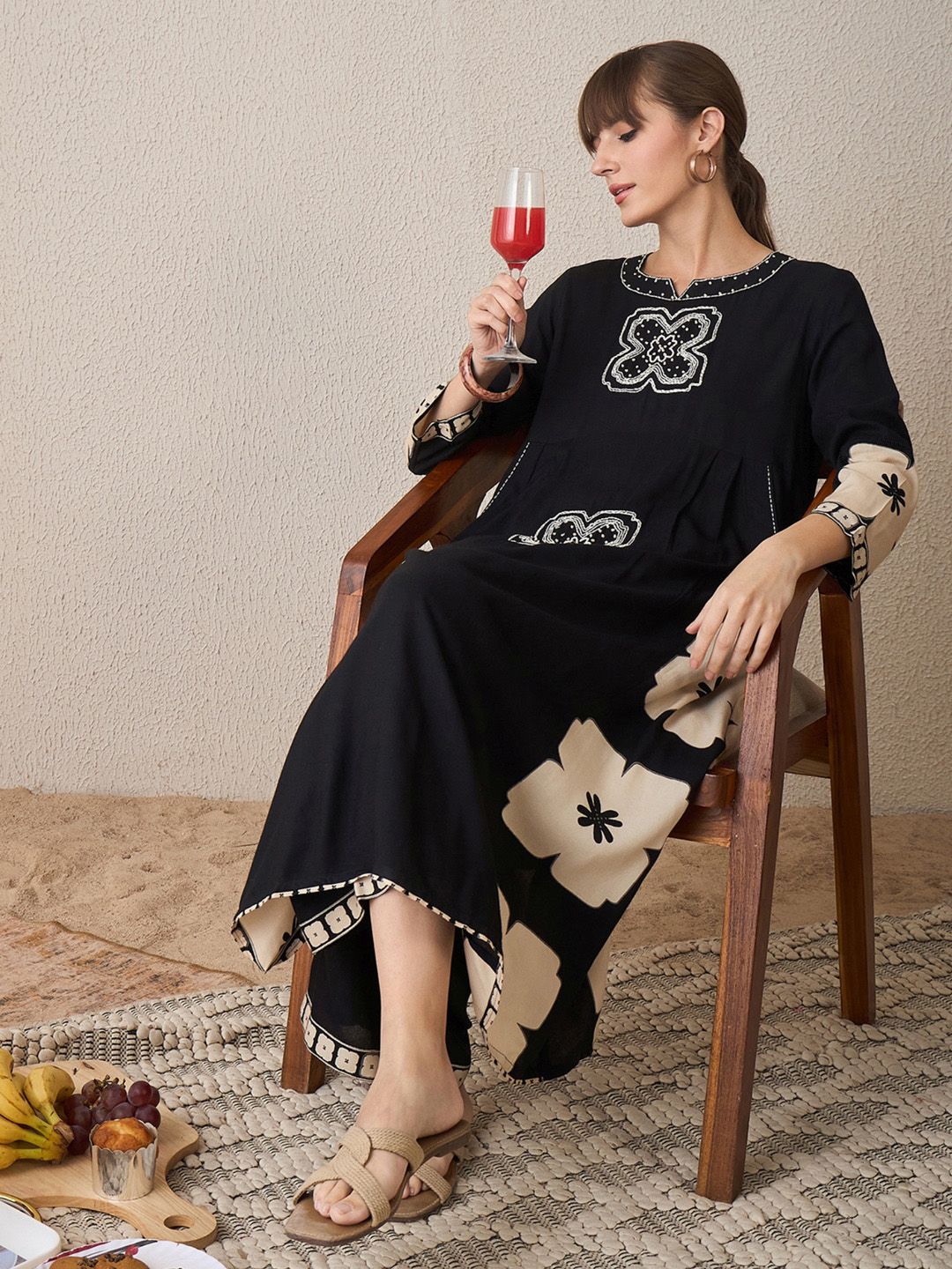 Floral Embroidered Notch Neck Empire Thread Work A-Line Kurta With Palazzo