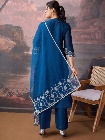 Dhiyona PD Women Embroidered Kurta & Trouser With Dupatta