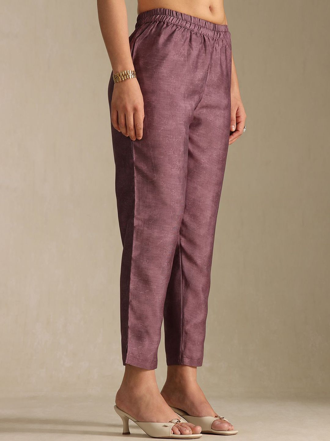Dhiyona SO Women's Women Round Neck Printed Zardozi Kurta & Trousers With Dupatta