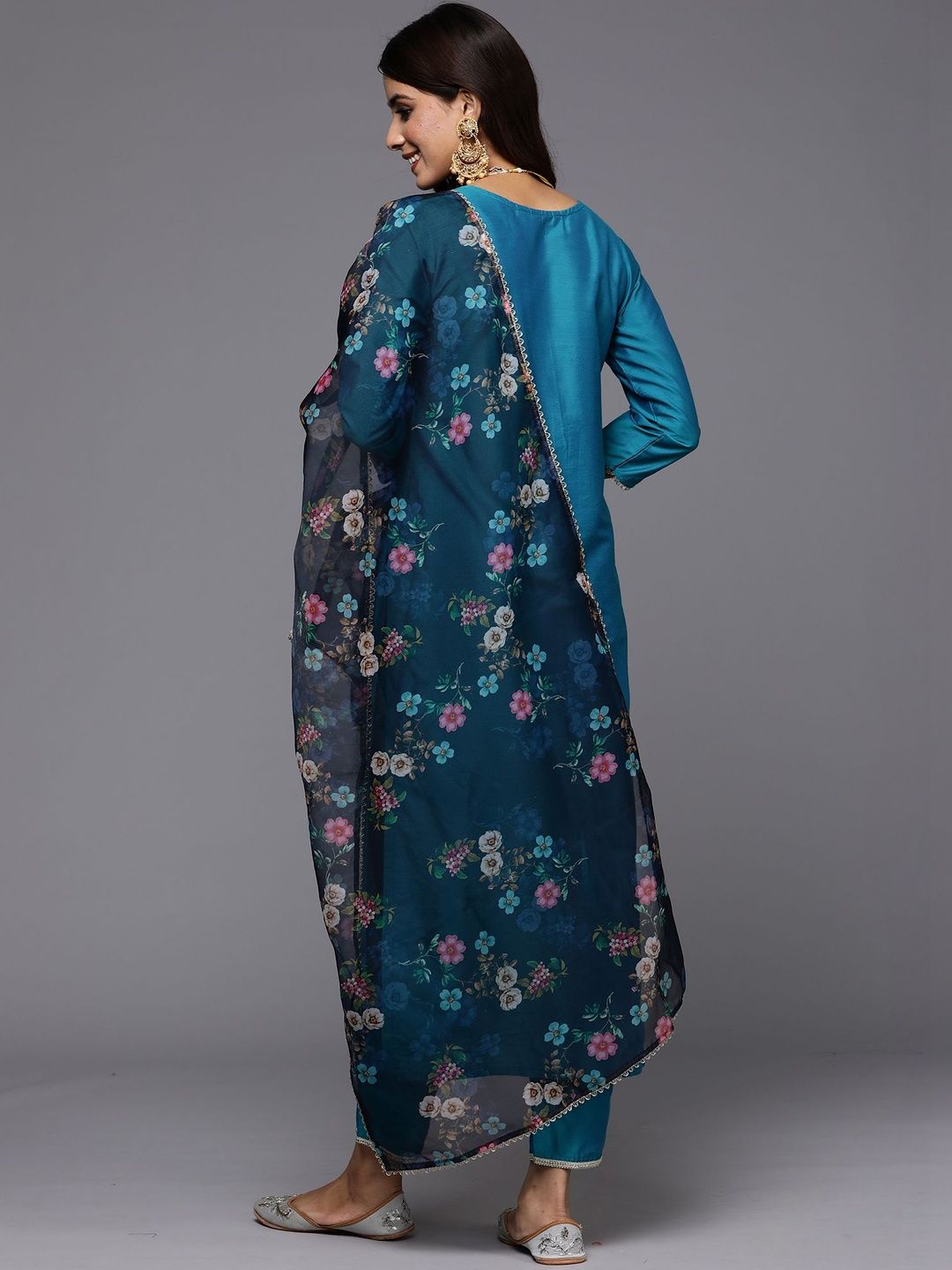 Women Floral Embroidered Regular Thread Work Kurta with Trousers & With Dupatta