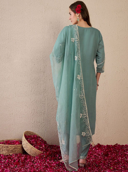 Women Floral Embroidered Regular Kurta with Trousers & With Dupatta